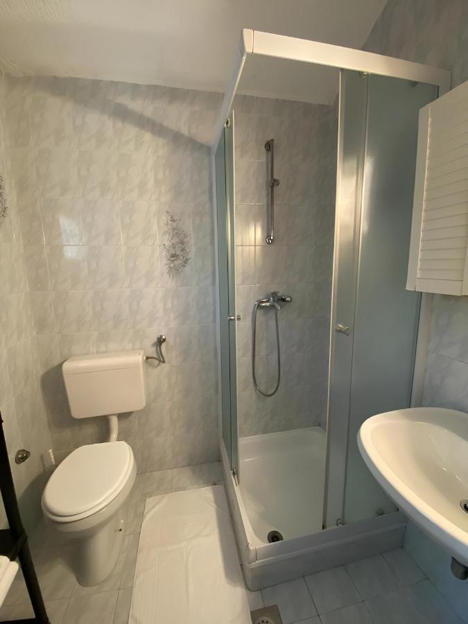 Apartmani Ana Borovac Funtana Exterior foto