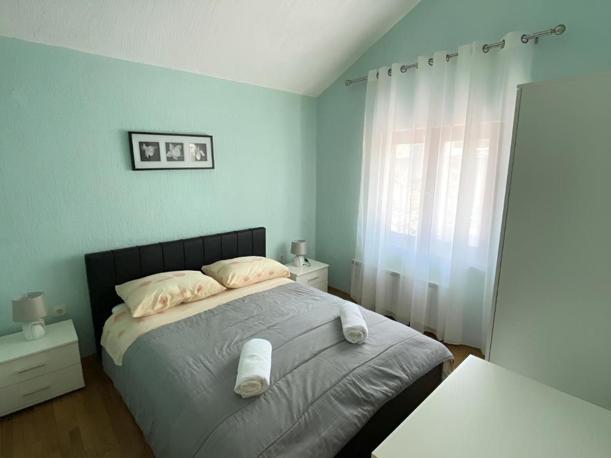 Apartmani Ana Borovac Funtana Exterior foto