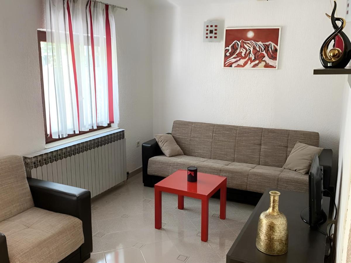 Apartmani Ana Borovac Funtana Exterior foto